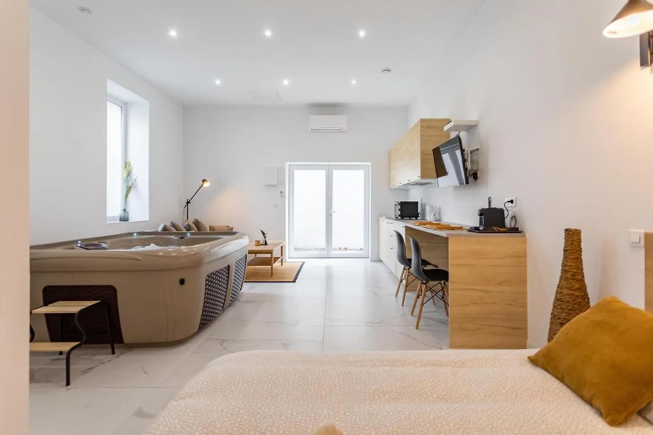 Loft Love room Jacuzzi Privatif Marseille 0*,