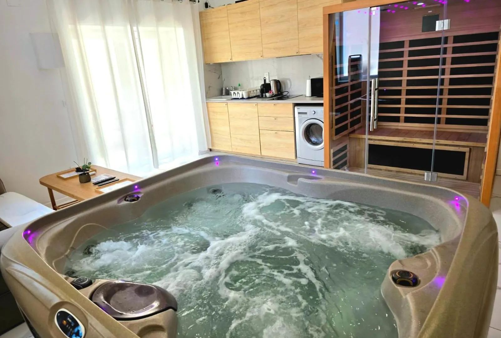 Apartment Love Room Jacuzzi Sauna Privatif Marseille