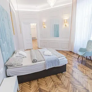 https://royal-apartments-krakow-31-032.krakowhotelspoland.com