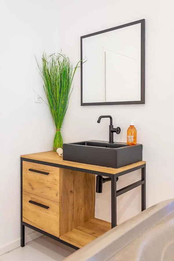 Apartment Love Room Jacuzzi Sauna Privatif Marseille